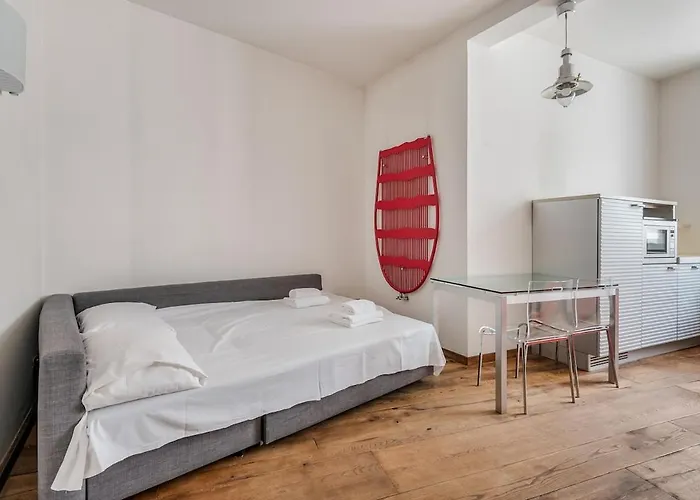 Citta Alta Apartment-comfort アパート ベルガモ